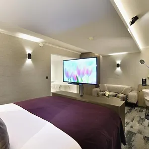 Hotel Airport - Der Valk ****