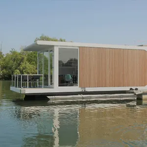 Houseboat Martinique Ferienhaus Maastricht